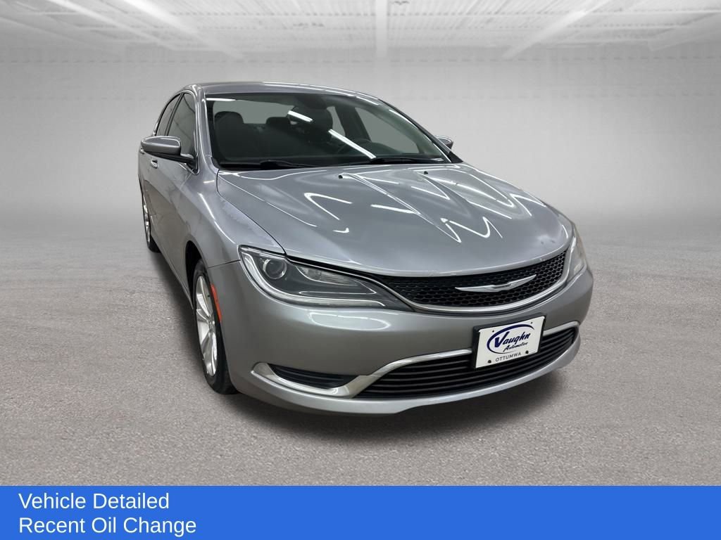 Used 2015 Chrysler 200 Limited image 3