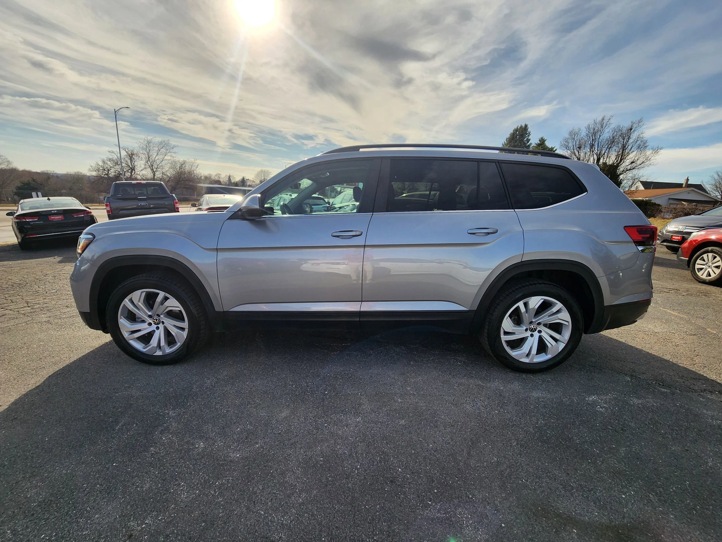 Used 2021 Volkswagen Atlas SE AWD/4WD image 4