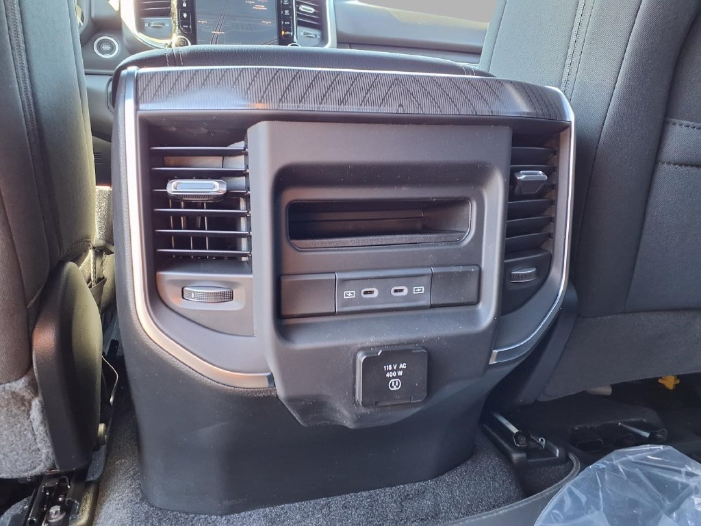New 2026 RAM 1500 Big Horn AWD/4WD image 22