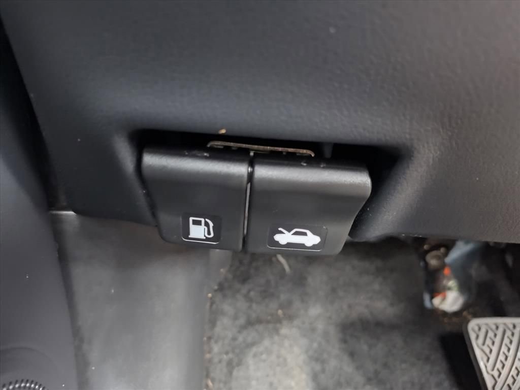 Used 2019 Nissan Versa S Plus image 22