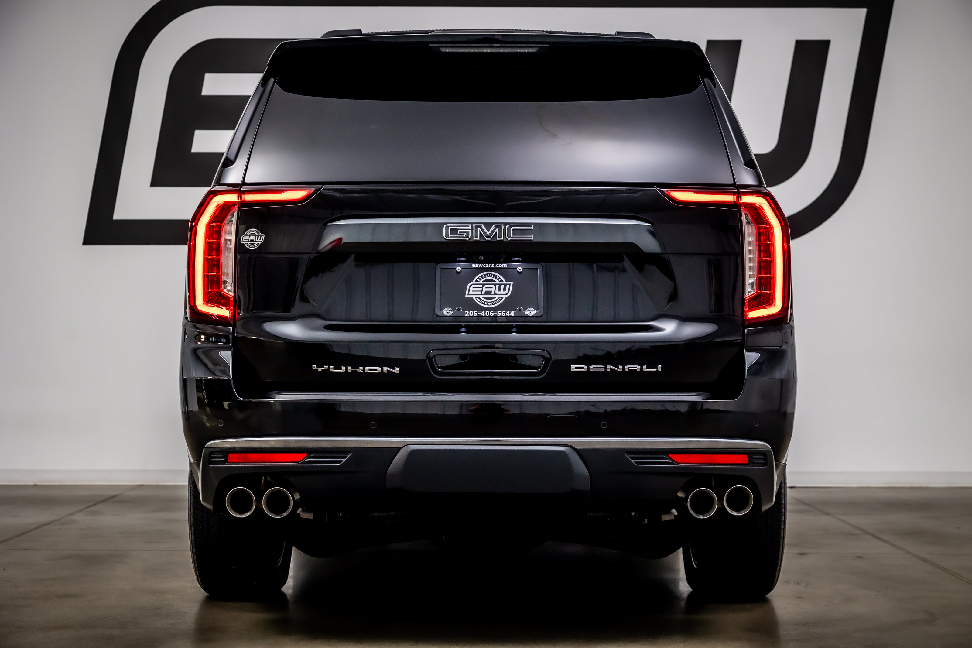 Used 2024 GMC Yukon Denali Ultimate AWD/4WD image 11