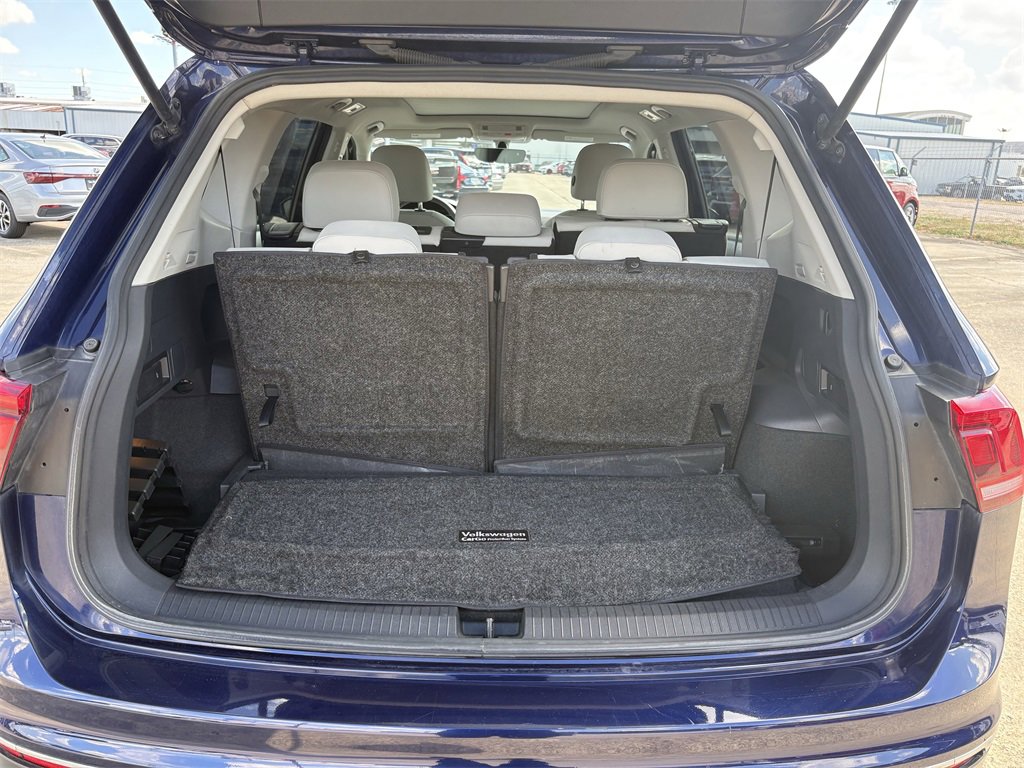 Used 2021 Volkswagen Tiguan SE image 29