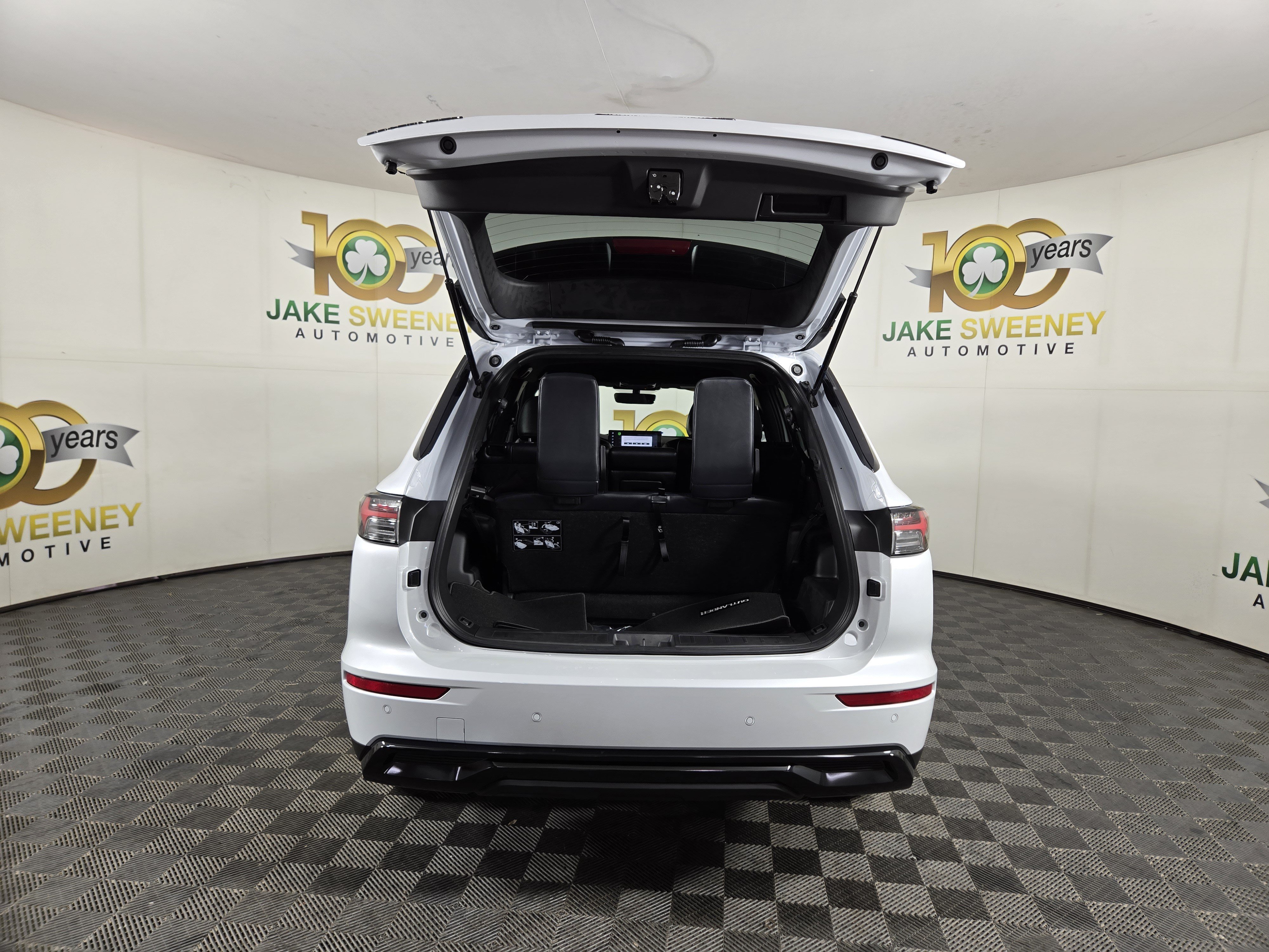 New 2026 Mitsubishi Outlander LE AWD/4WD image 31