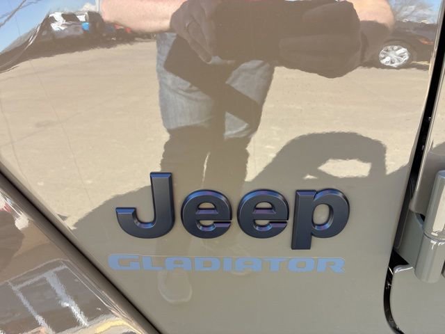 New 2026 Jeep Gladiator Sport AWD/4WD image 10