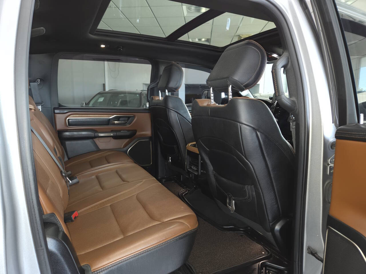 Used 2019 RAM 1500 Limited AWD/4WD image 31