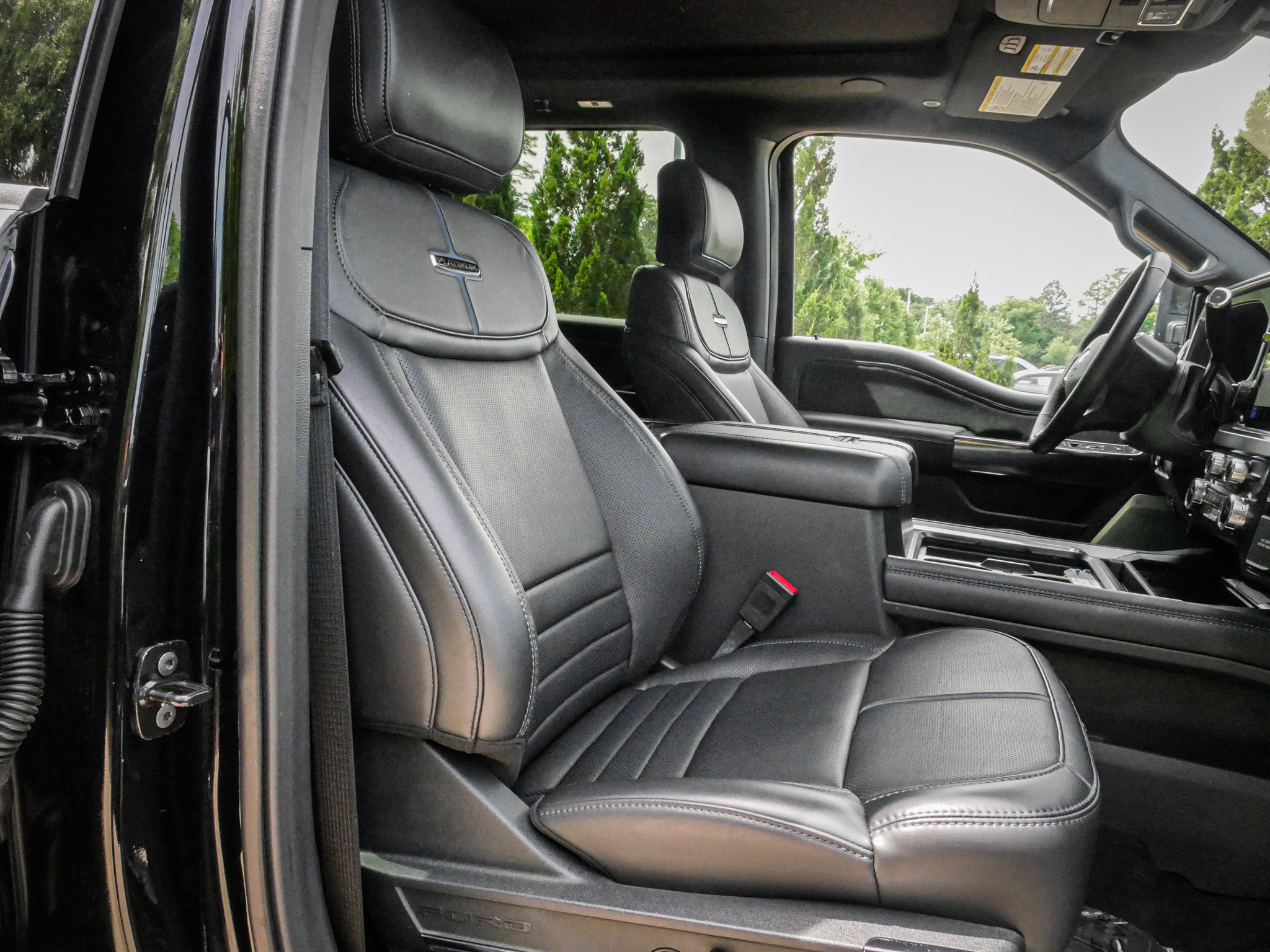 Used 2025 Ford F250 Platinum AWD/4WD image 33