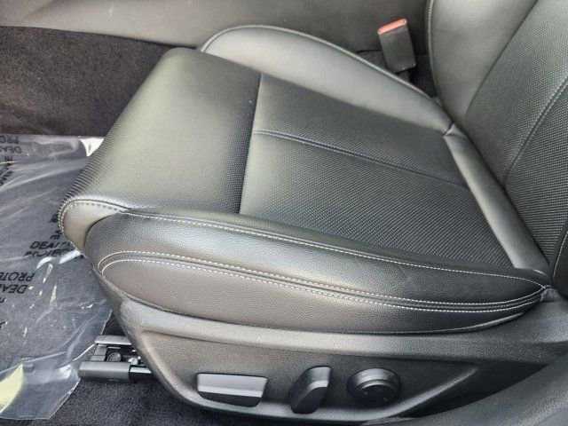 Used 2025 Genesis G70 2.5T image 26