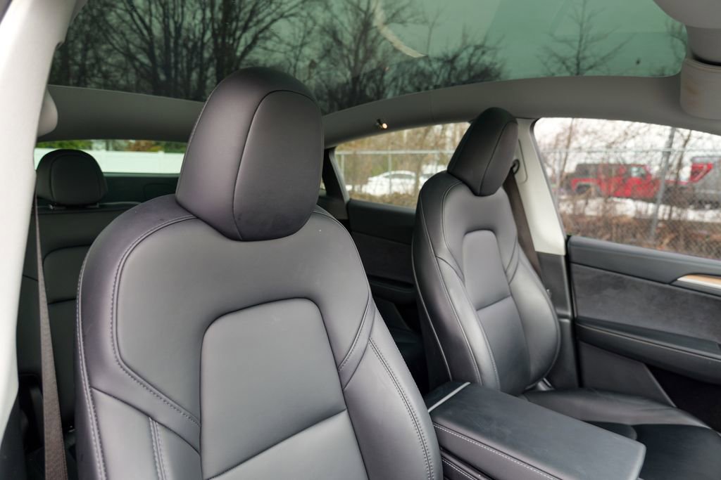 Used 2024 Tesla Model Y Long Range image 36