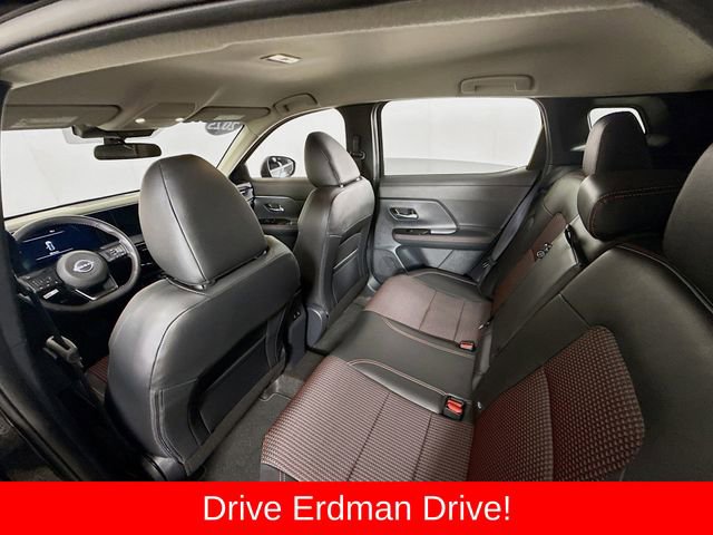 Used 2025 Nissan Kicks SR AWD/4WD image 10