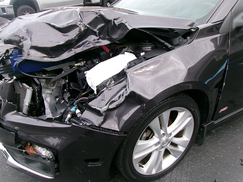 Used 2015 Chevrolet Cruze LTZ w/ Sun, Sound and Sport Package image 3