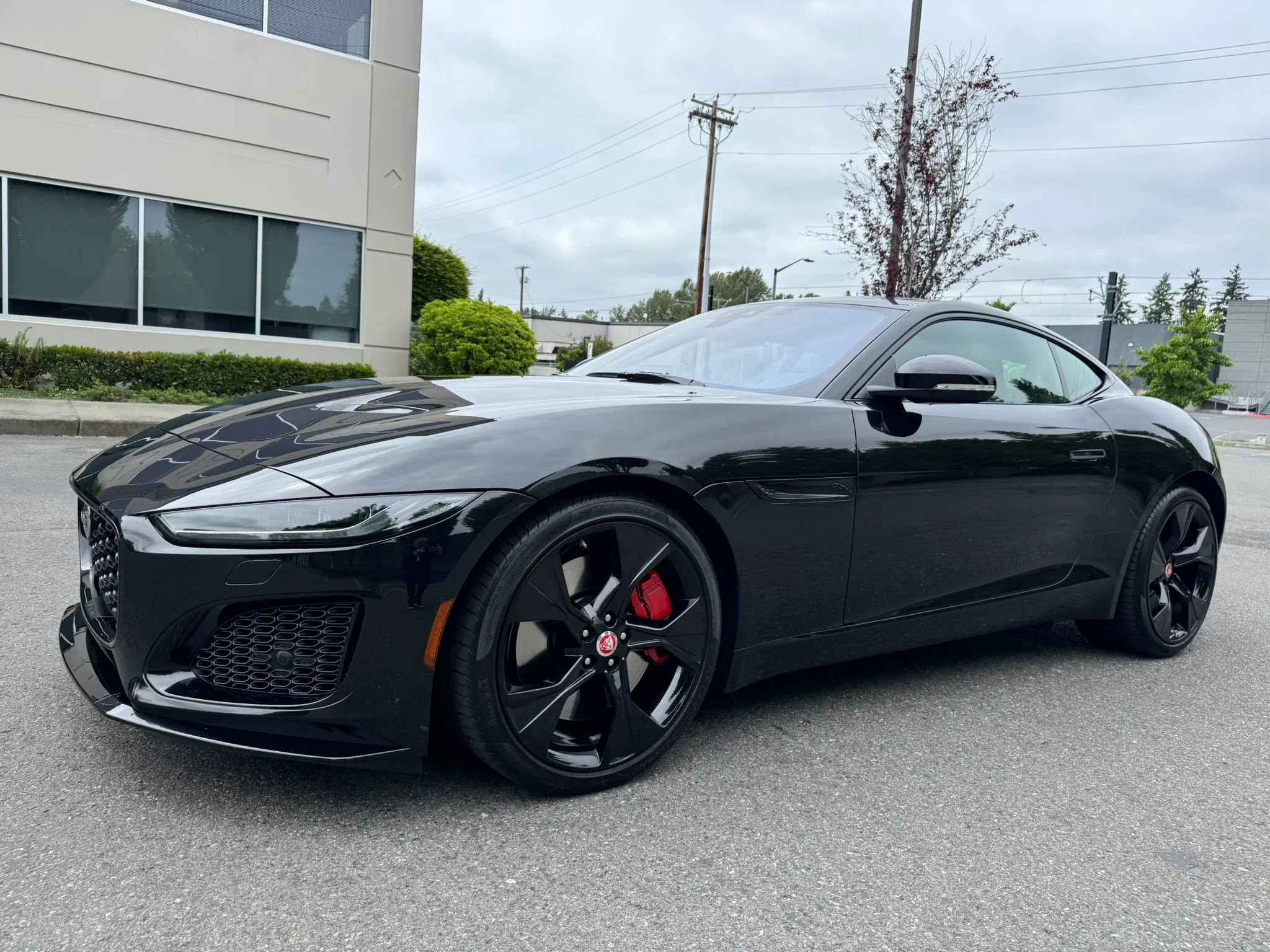 Used 2023 Jaguar F-TYPE Coupe RWD image 5