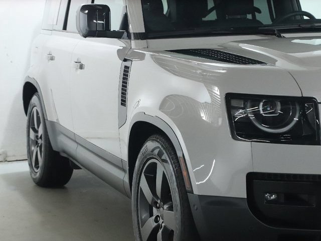 Used 2026 Land Rover Defender 110 S AWD/4WD image 12