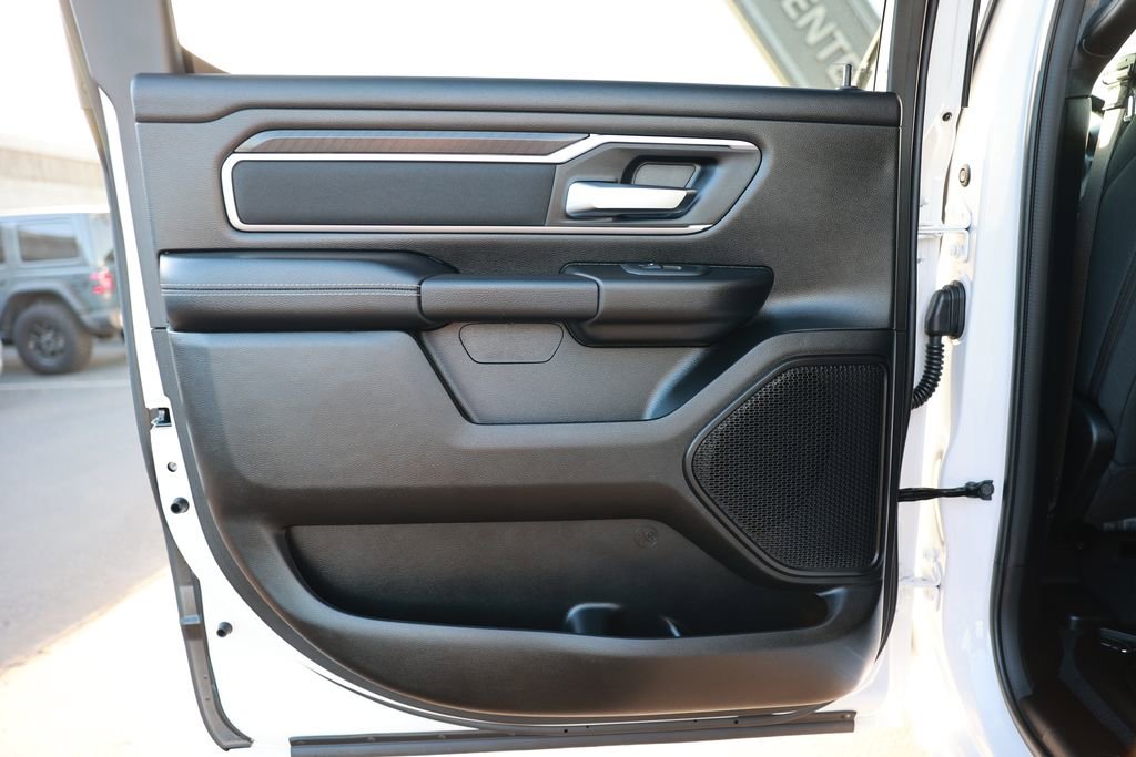 New 2026 RAM 1500 4x4 Crew Cab image 34