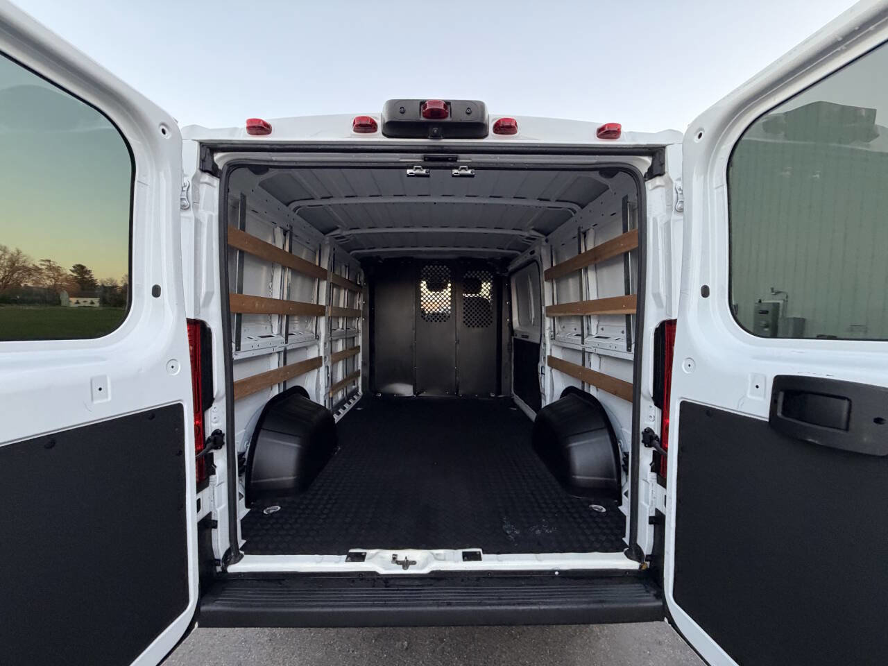 Used 2023 RAM ProMaster 2500 image 26