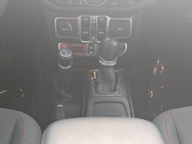 Used 2026 Jeep Wrangler Unlimited Rubicon image 17