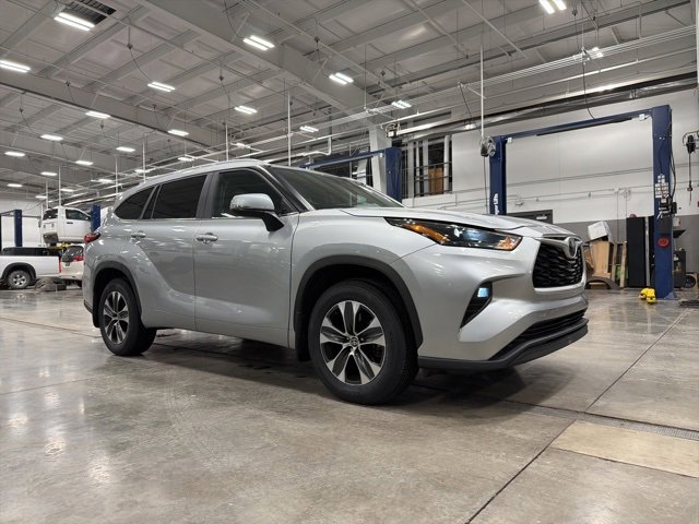 Certified 2024 Toyota Highlander XLE image 56