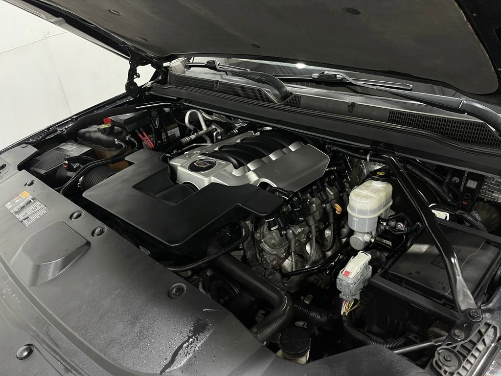 Used 2016 Cadillac Escalade Luxury image 30