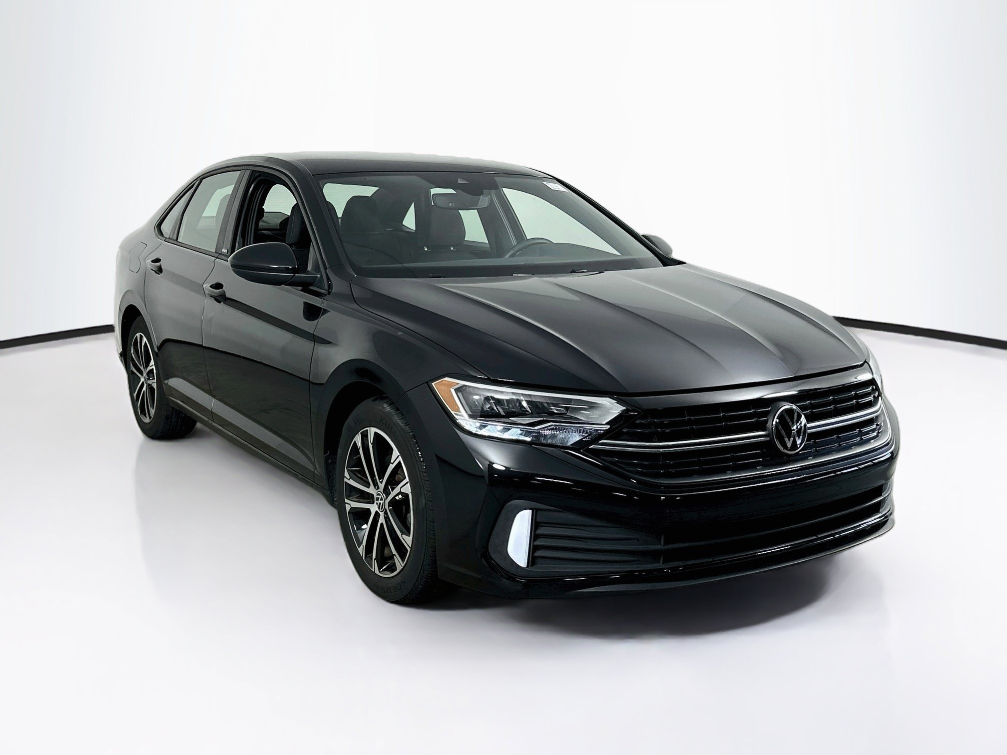 Used 2023 Volkswagen Jetta Sport FWD image 3