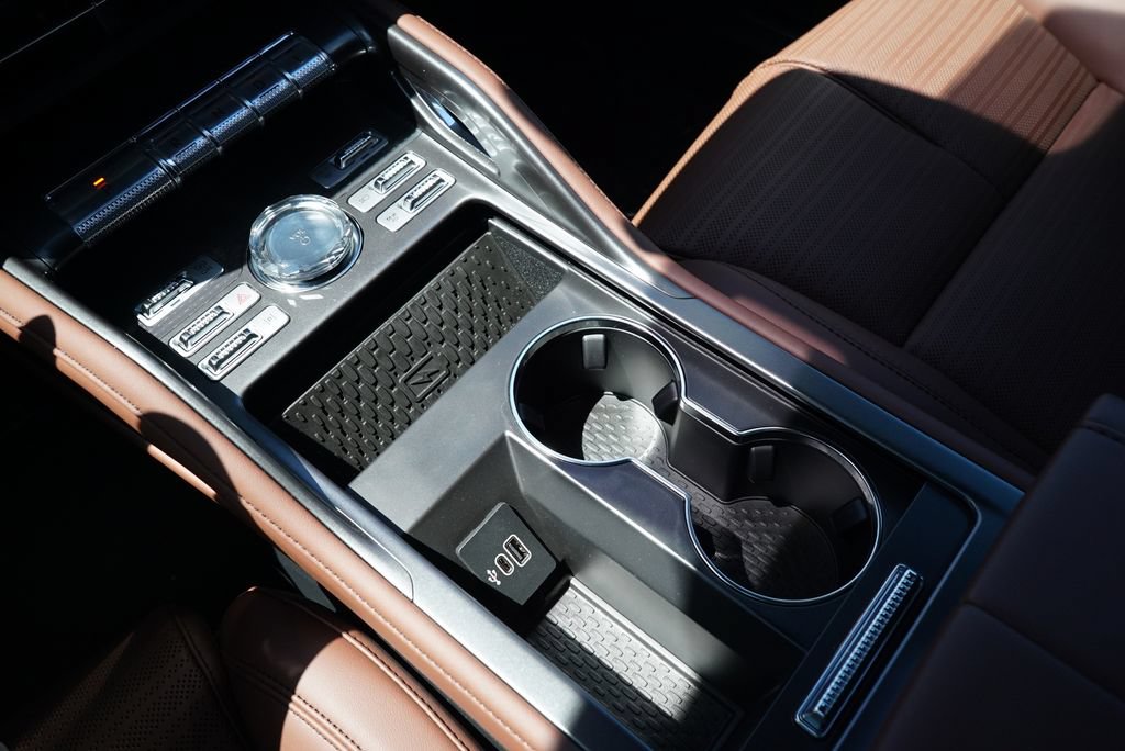 New 2026 Lincoln Nautilus Reserve AWD/4WD image 16