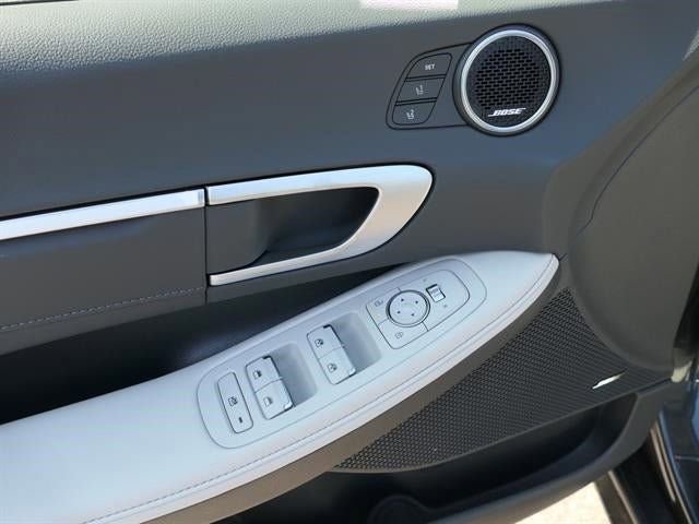 New 2025 Hyundai Sonata Limited image 45
