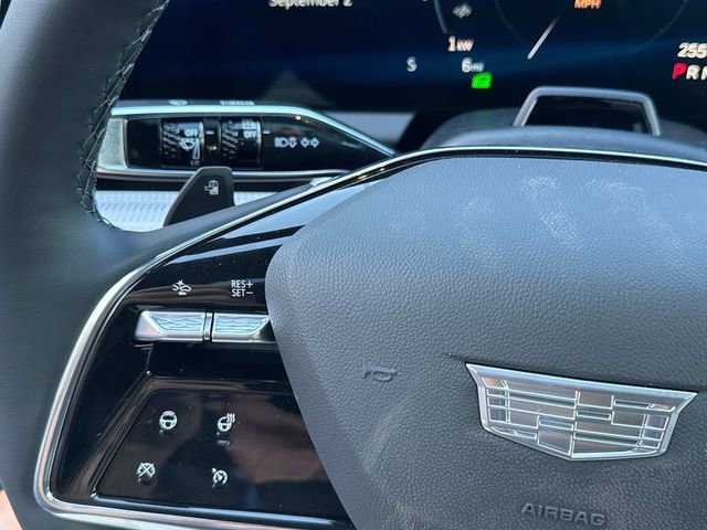 New 2025 Cadillac Optiq Sport 2 w/ LPO, ONYX Package image 25