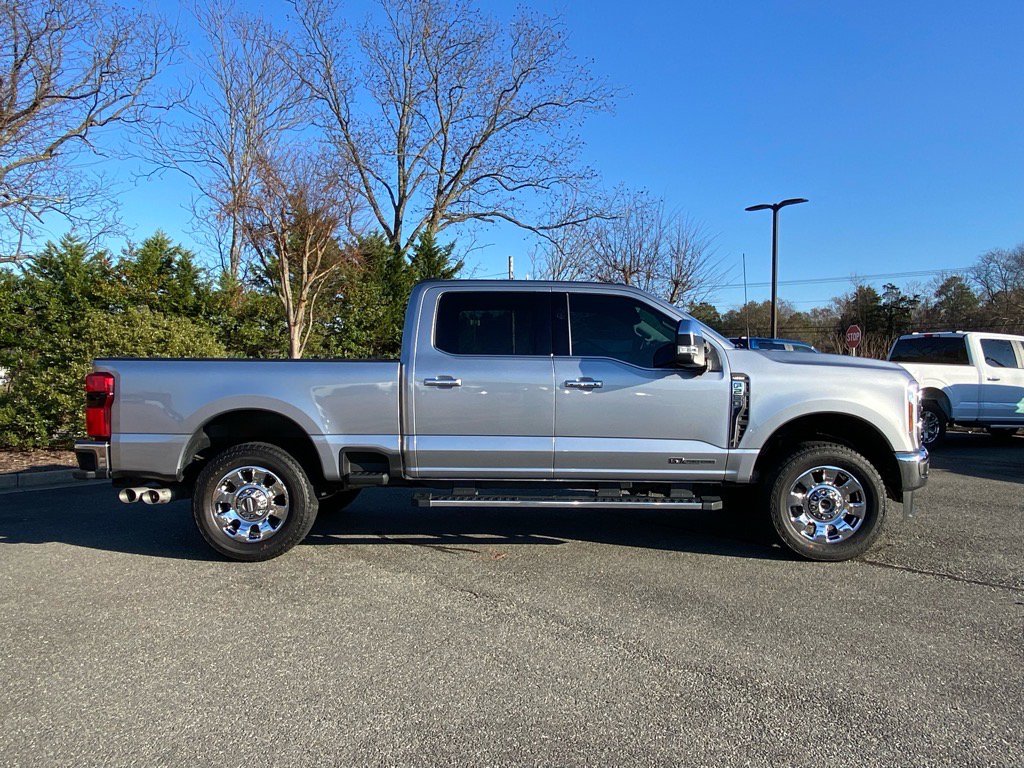 Certified 2024 Ford F250 Lariat w/ Chrome Package image 3