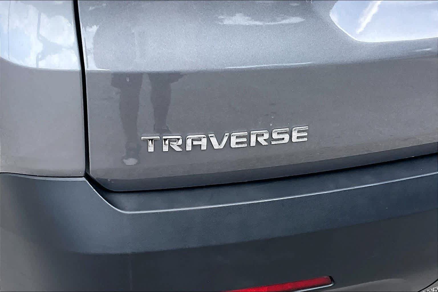 Used 2018 Chevrolet Traverse LS FWD image 31
