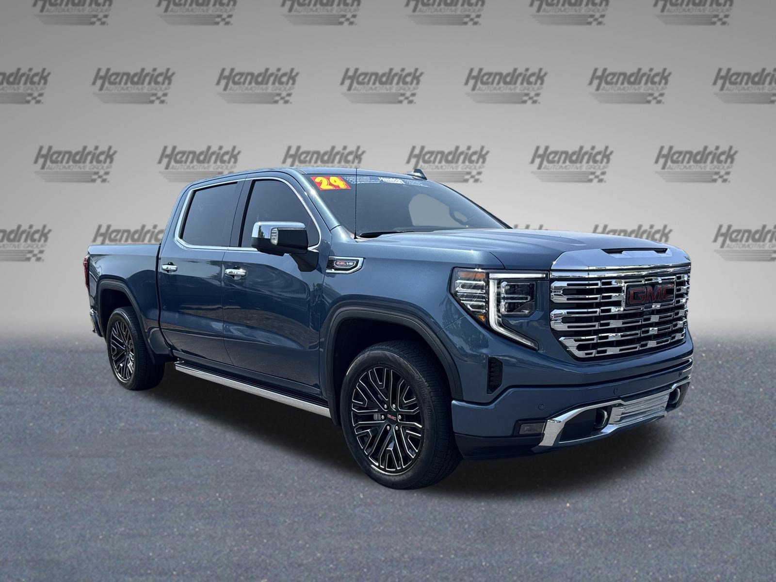 Used 2024 GMC Sierra 1500 Denali AWD/4WD image 2