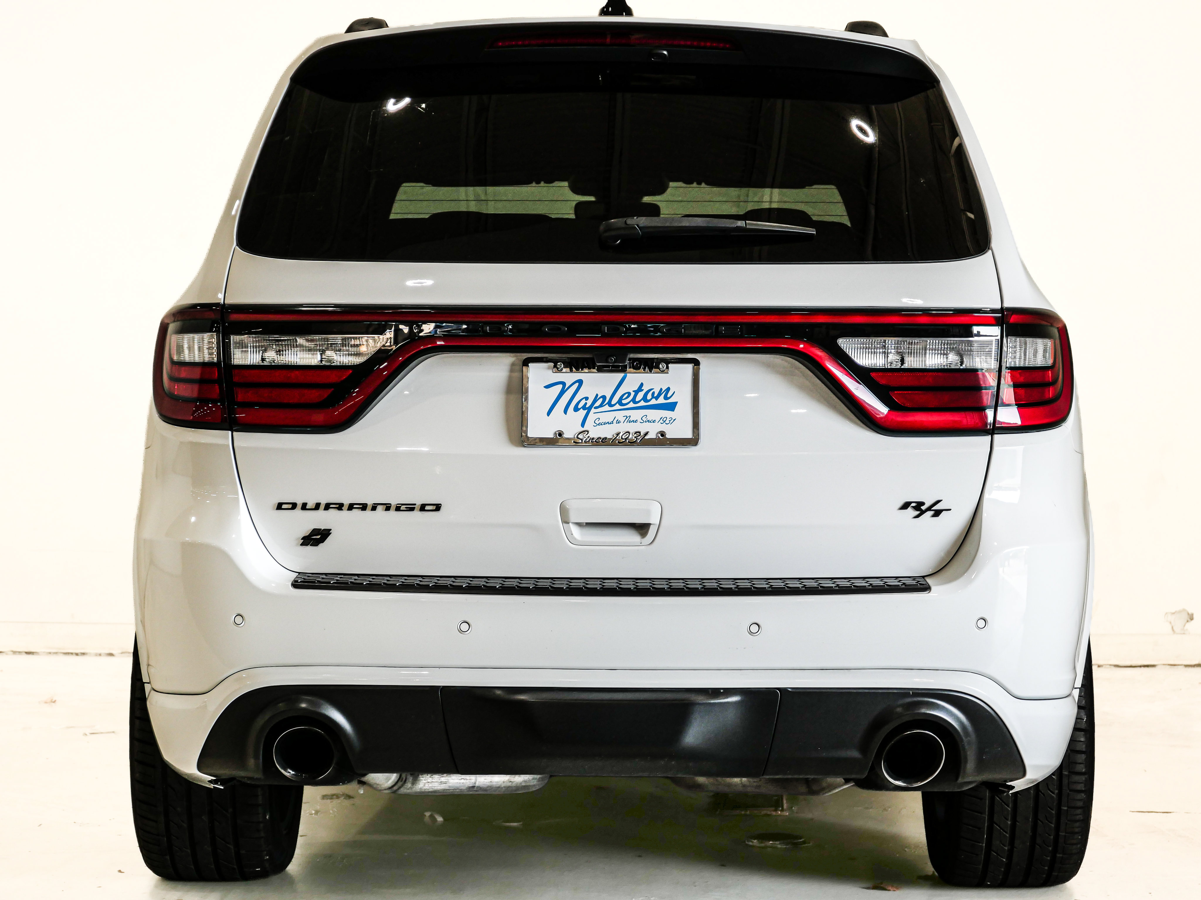 Used 2023 Dodge Durango R/T w/ Tow 'N Go Package AWD/4WD image 7