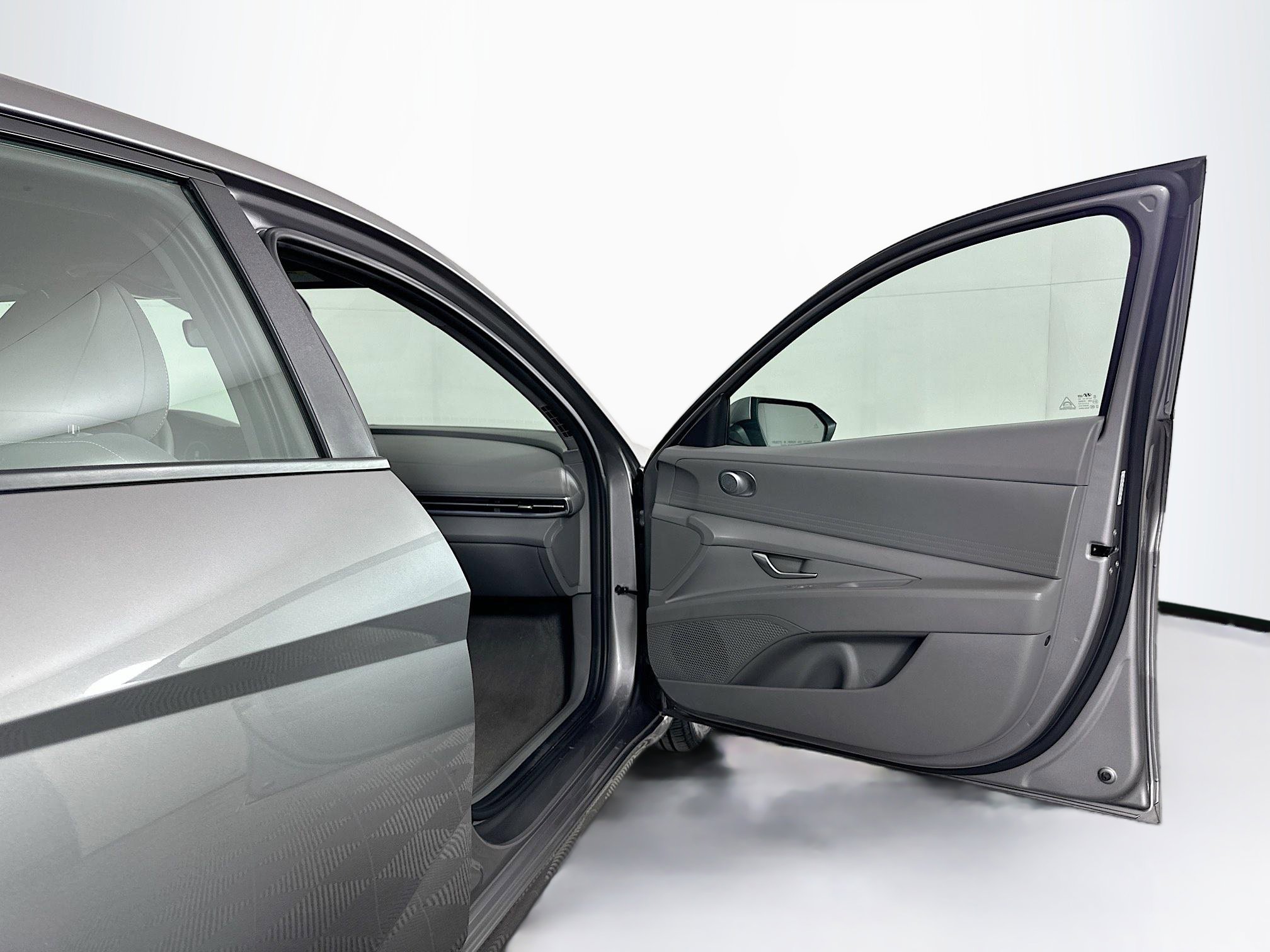 Used 2024 Hyundai Elantra SEL FWD image 32