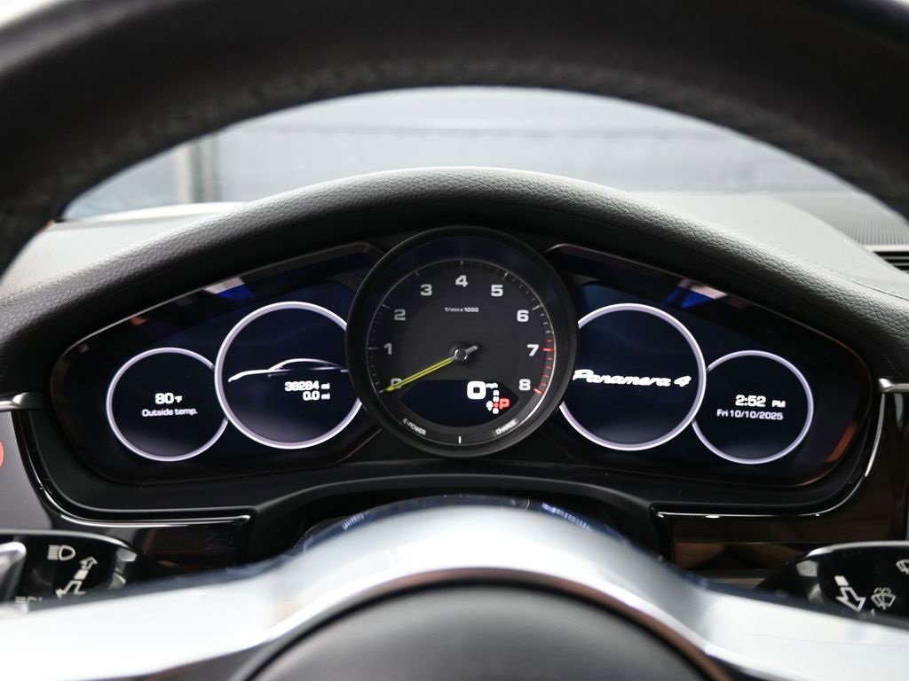 Used 2018 Porsche Panamera 4 image 7