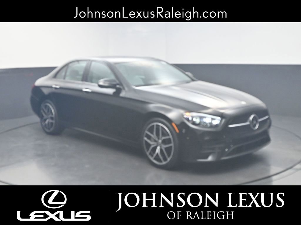 Used 2022 Mercedes-Benz E 350 4MATIC Sedan image 3