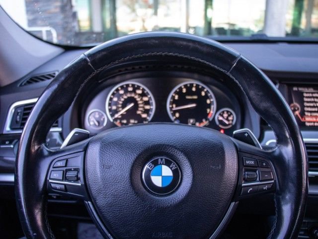 Used 2017 BMW 550i Gran Turismo xDrive image 13