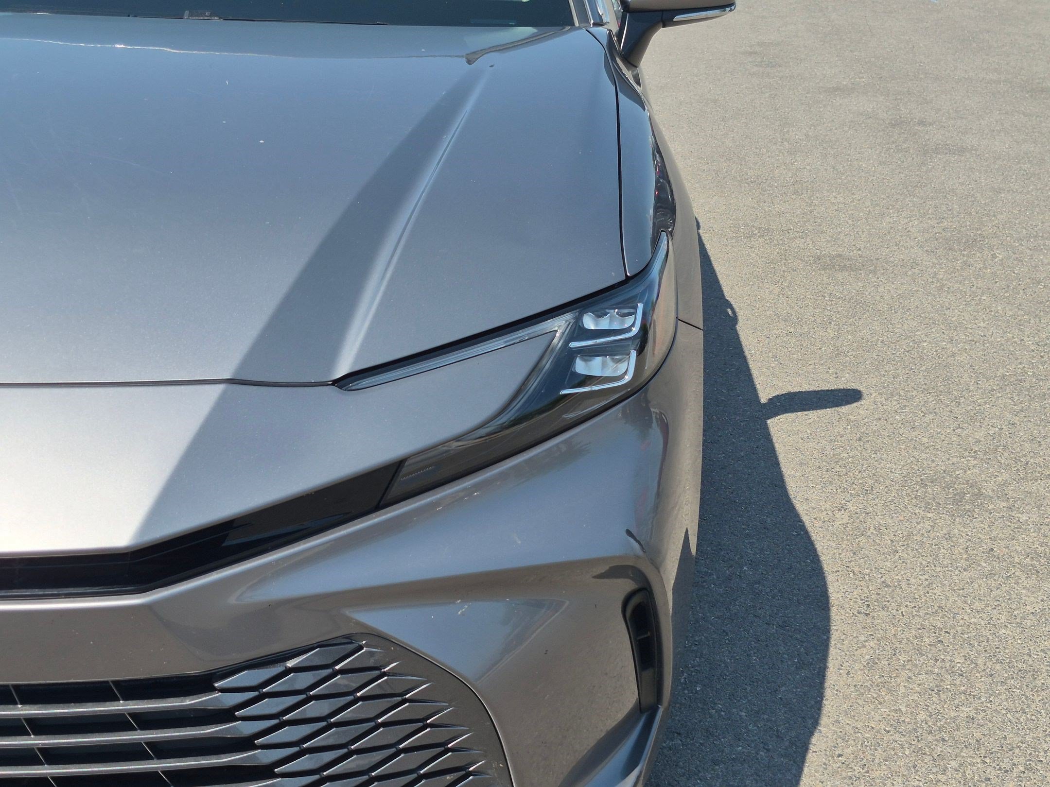 Used 2025 Toyota Camry XLE FWD image 12
