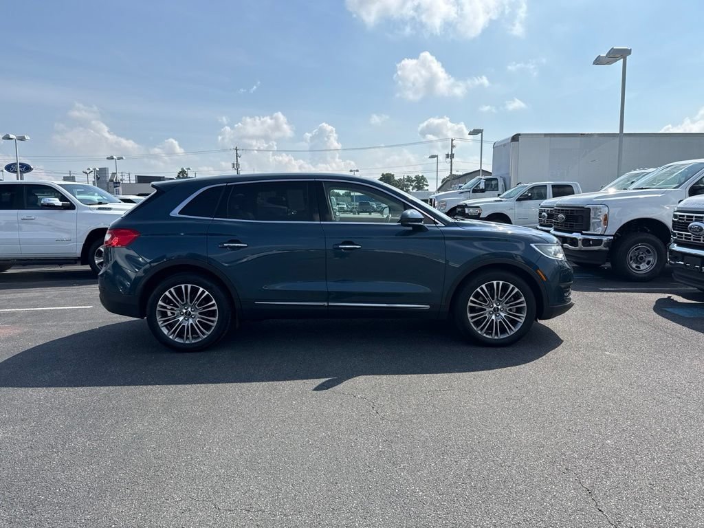 Used 2016 Lincoln MKX Reserve w/ Climate Package AWD/4WD image 4