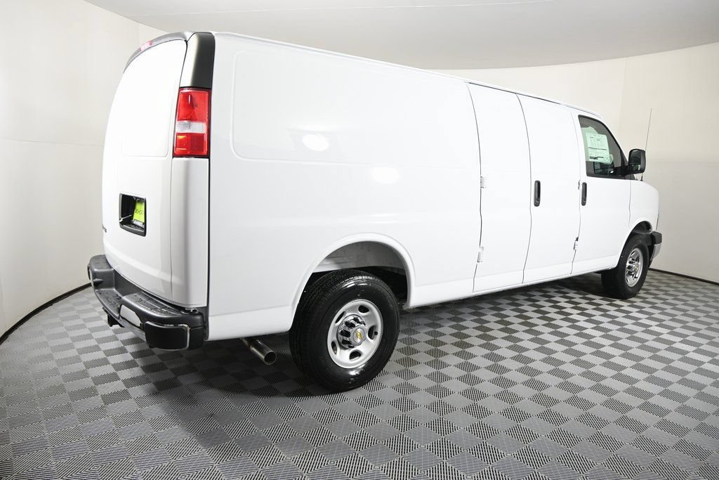 New 2026 Chevrolet Express 3500 Extended w/ Driver Convenience Package RWD image 6