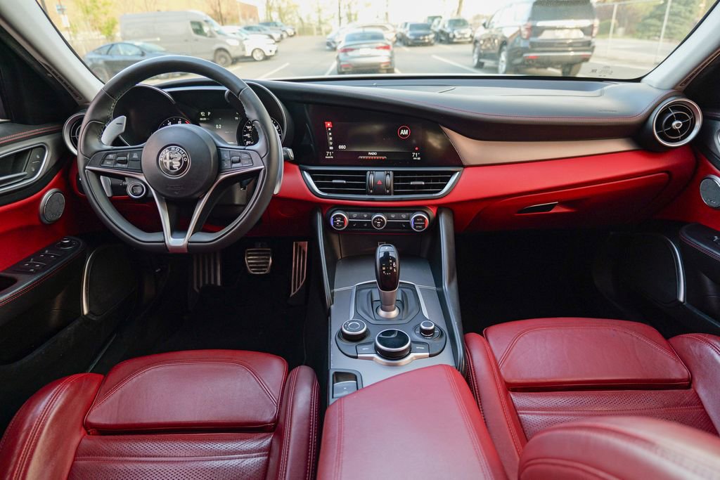 Used 2017 Alfa Romeo Giulia Ti w/ TI 19" Sport Package AWD/4WD image 41