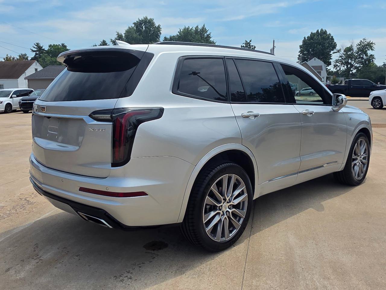 Used 2020 Cadillac XT6 Sport w/ LPO, Floor Liner Package AWD/4WD image 24