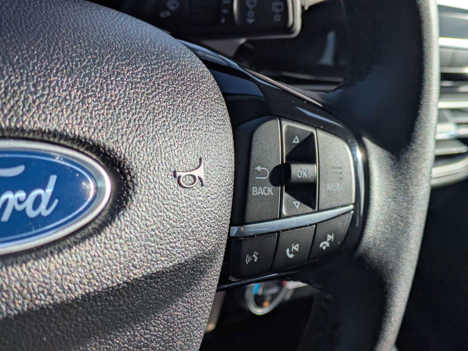 Used 2021 Ford Escape SEL AWD/4WD image 25