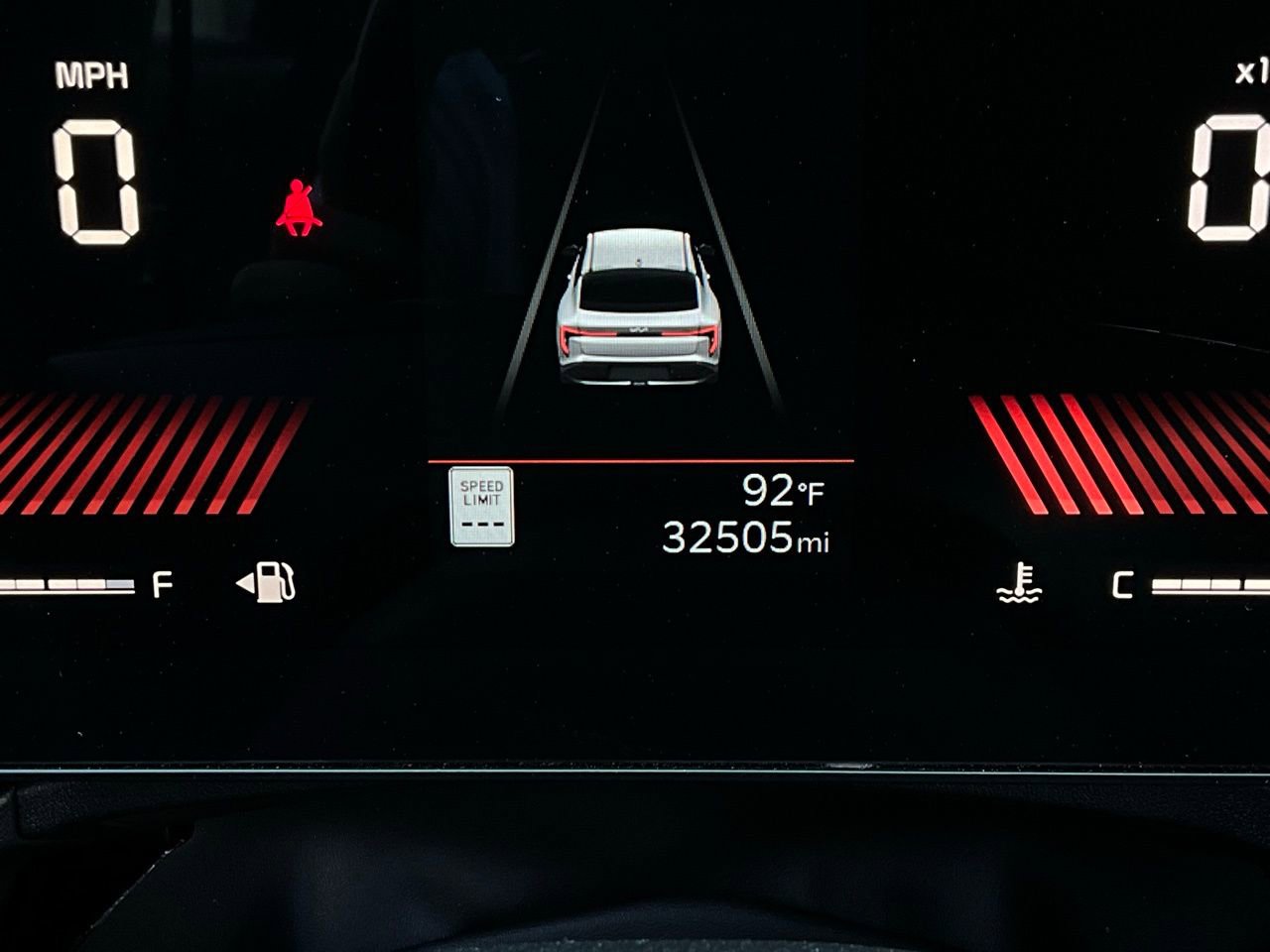 Used 2025 Kia K4 LXS image 39