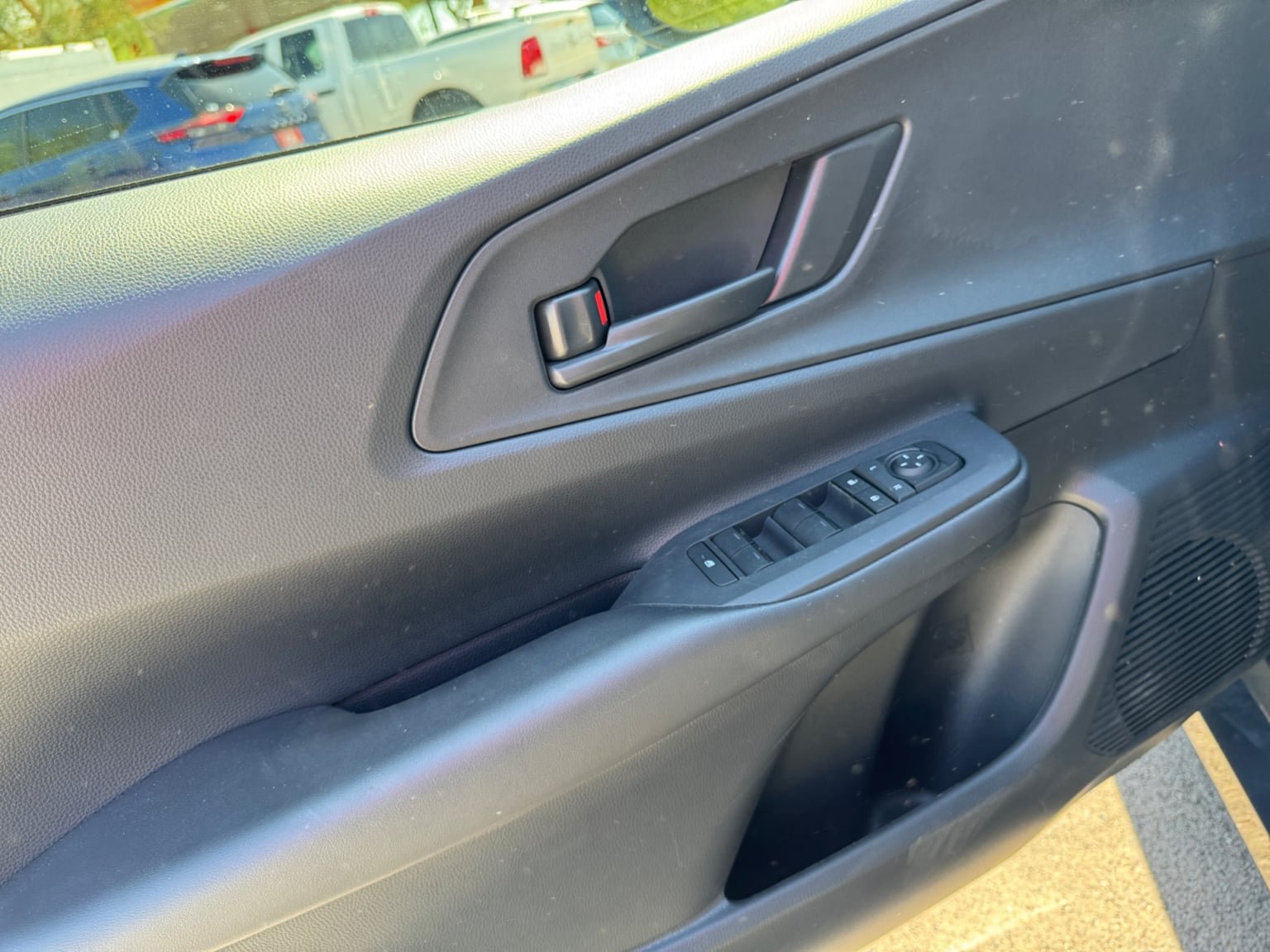 Used 2024 Toyota Prius Prime FWD image 11