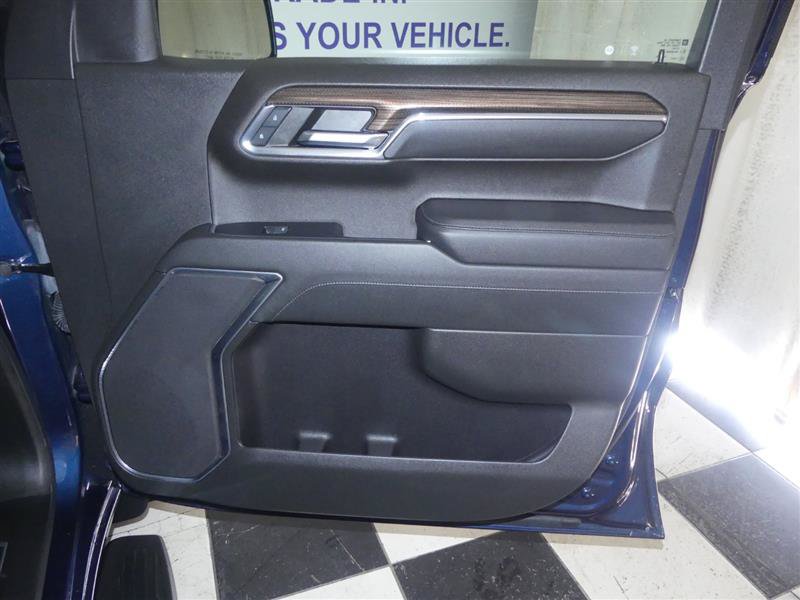 Used 2022 Chevrolet Silverado 1500 LT AWD/4WD image 25