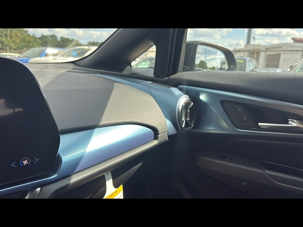 New 2025 Chevrolet Equinox EV LT FWD image 16