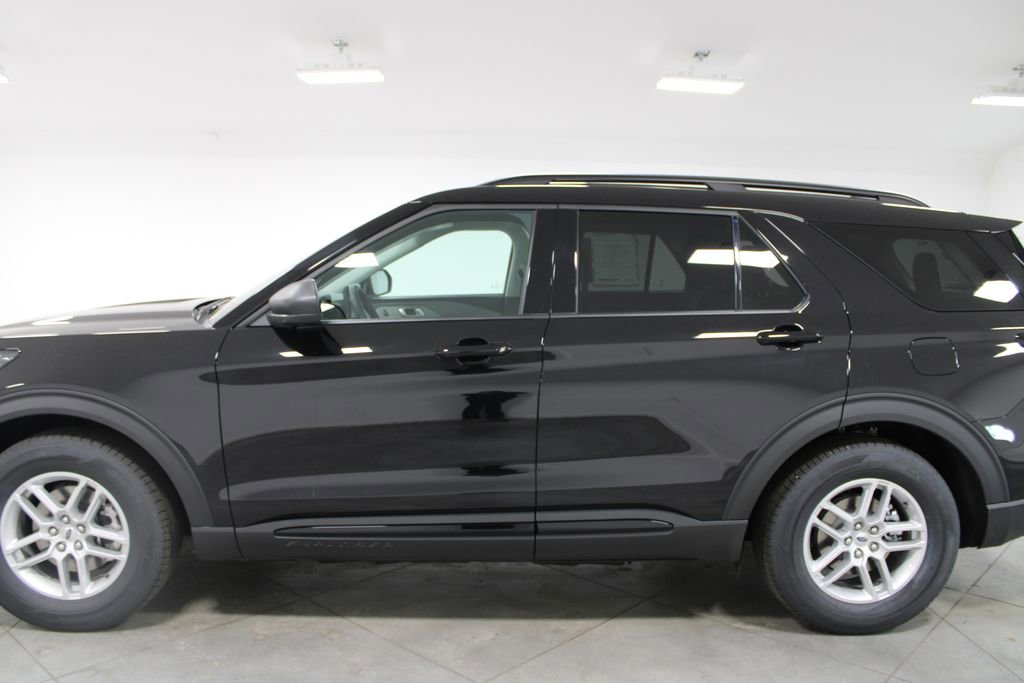 New 2026 Ford Explorer Active image 5