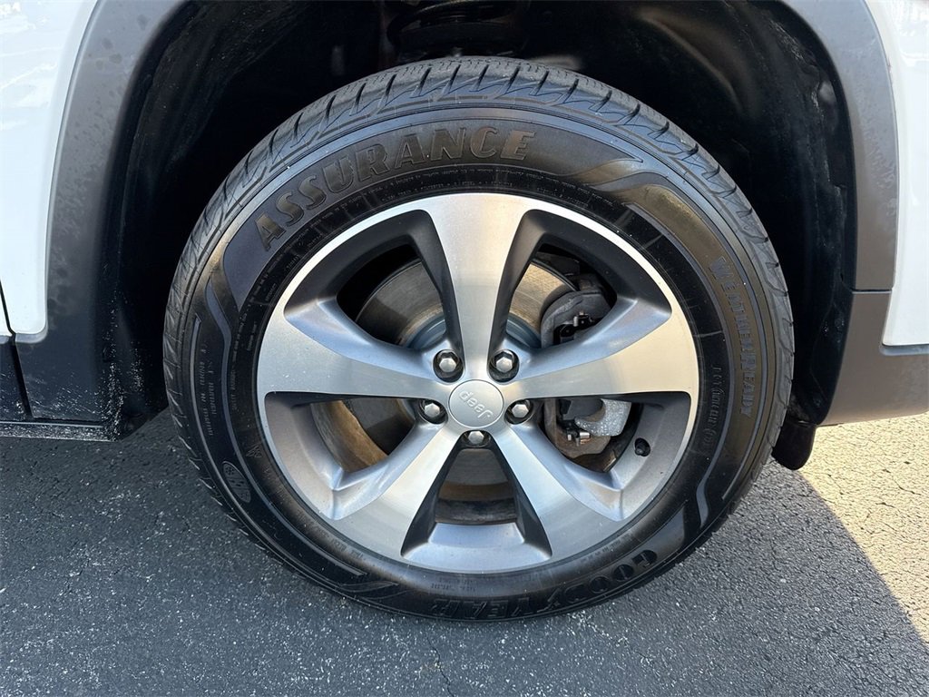 Used 2020 Jeep Cherokee Limited w/ Technology Group image 10