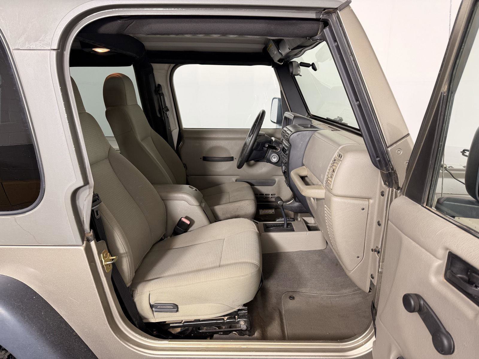 Used 2006 Jeep Wrangler Rubicon AWD/4WD image 13