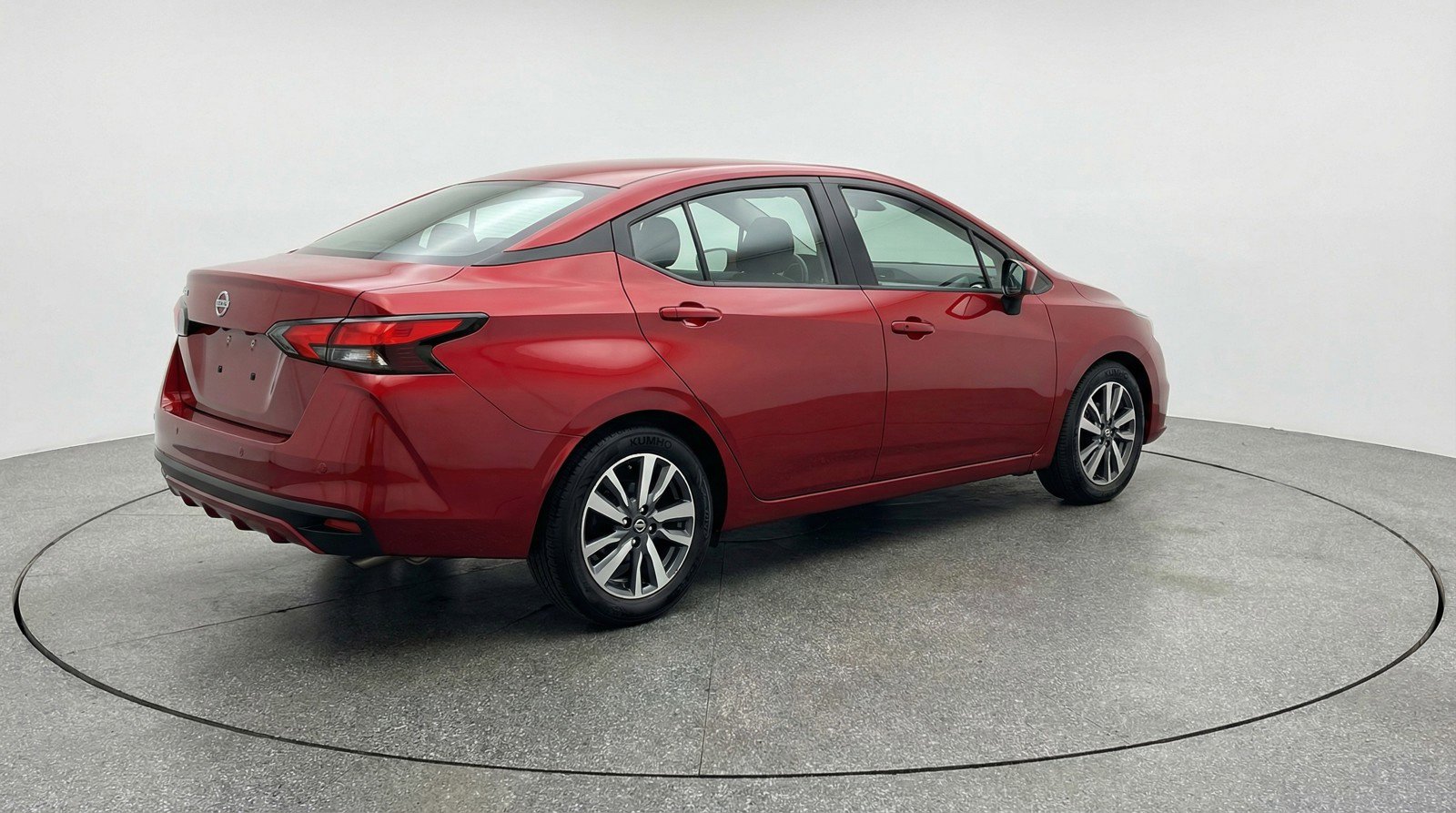 Used 2025 Nissan Versa SV FWD image 9