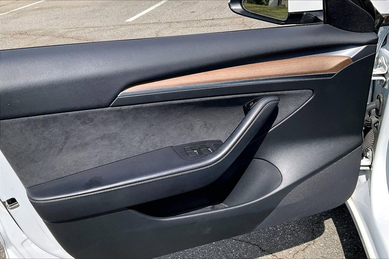 Used 2022 Tesla Model 3 Long Range image 28