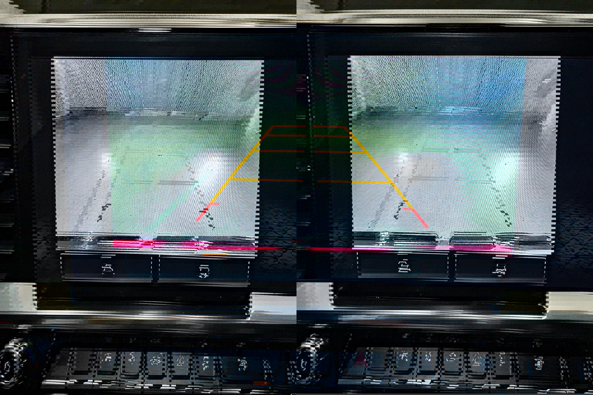 Used 2025 GMC Sierra 1500 Elevation image 22