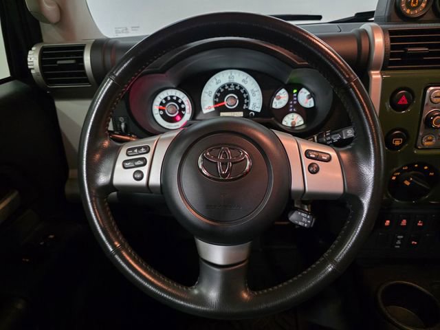 Used 2013 Toyota FJ Cruiser 4WD w/ Upgrade Pkg image 16